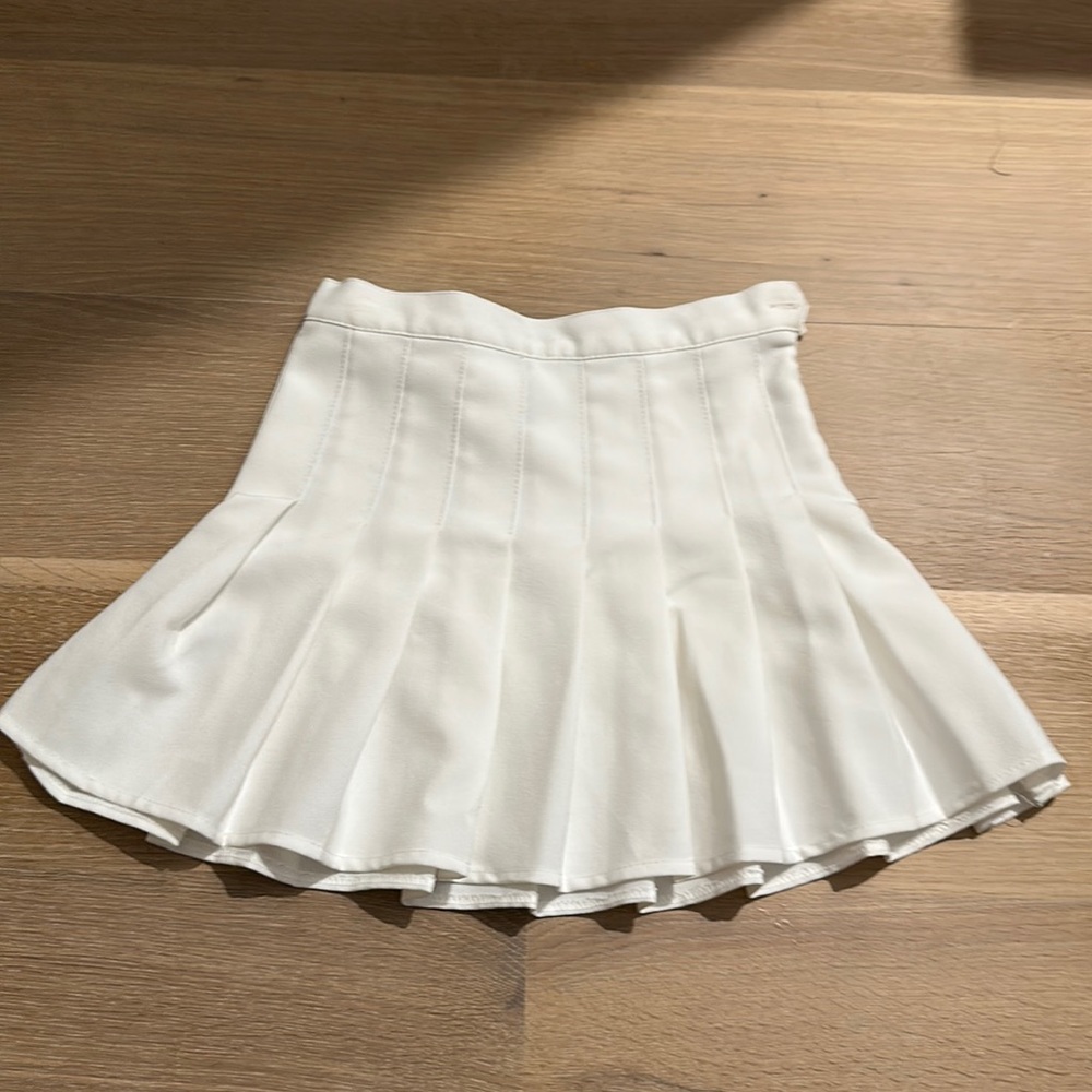 White tennis/cheer skirt, size: small
